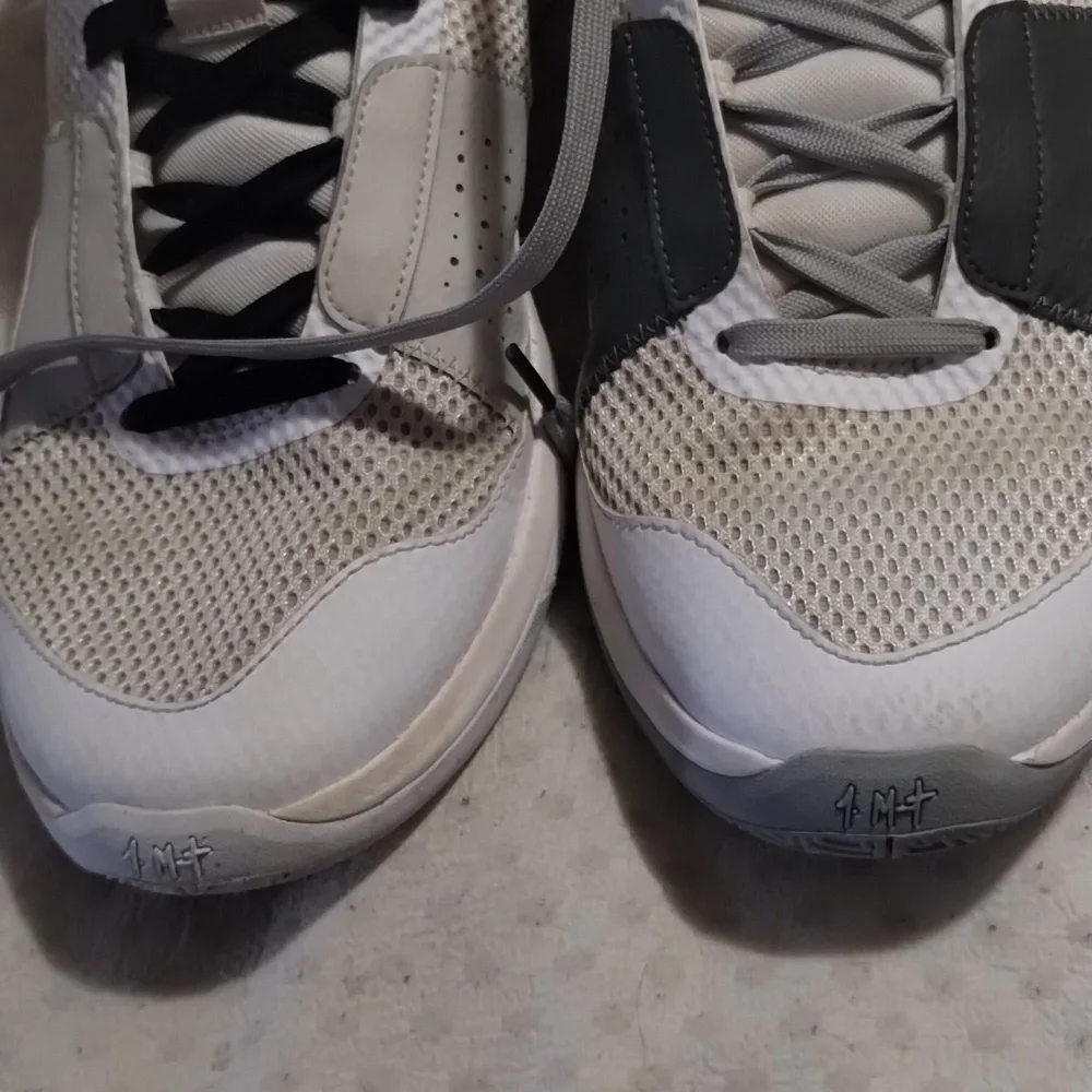 Ja Morant Nike basketball shoes - Picture 7 of 9